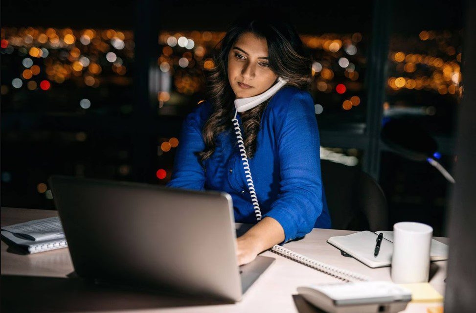 SabíasQue: Laborar en horario nocturno te corresponde una sobretasa adicional del 35%